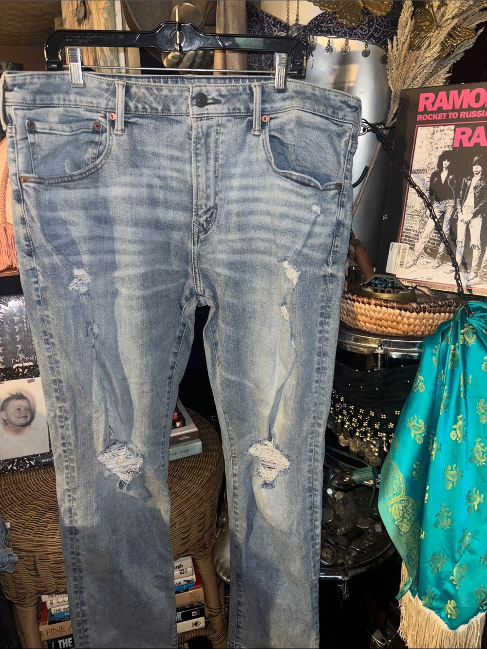 American Eagle Men's Distressed Light Blue Jeans - Casual Straight Fit